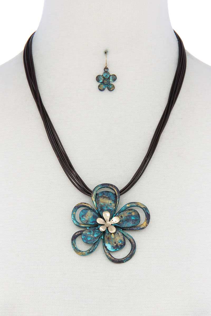 Two Tone Flower Pendant Pu Leather Necklace - A&A Haute Spot