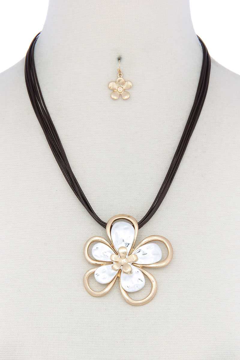 Two Tone Flower Pendant Pu Leather Necklace - A&A Haute Spot